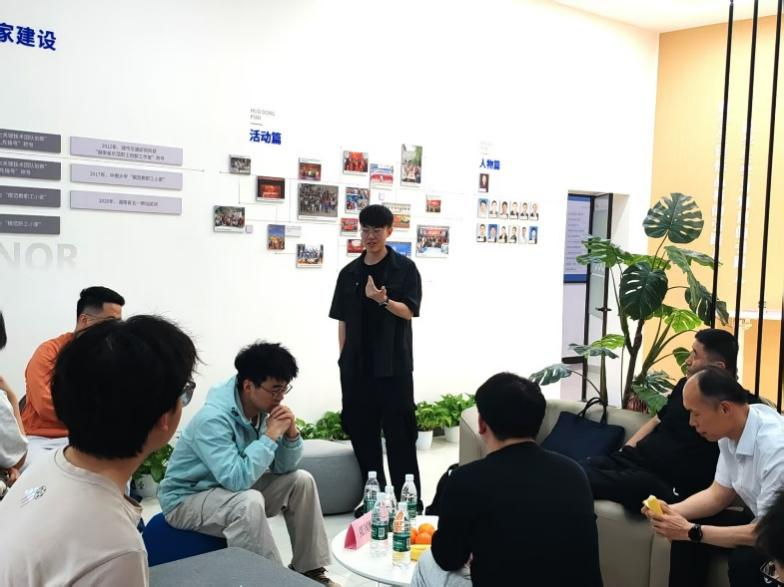6A767
